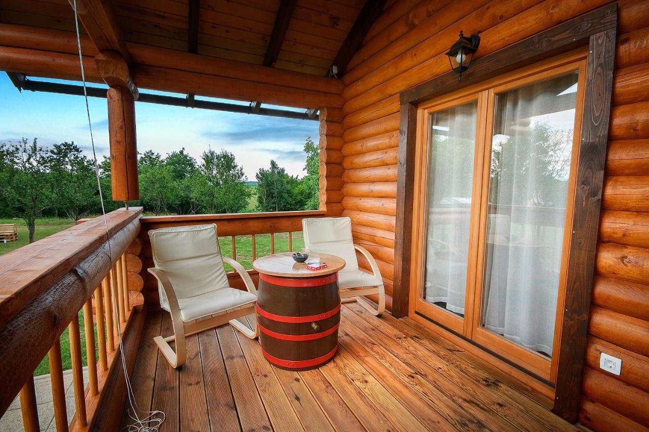 Country Lodge Vukovic Rakovica Eksteriør billede