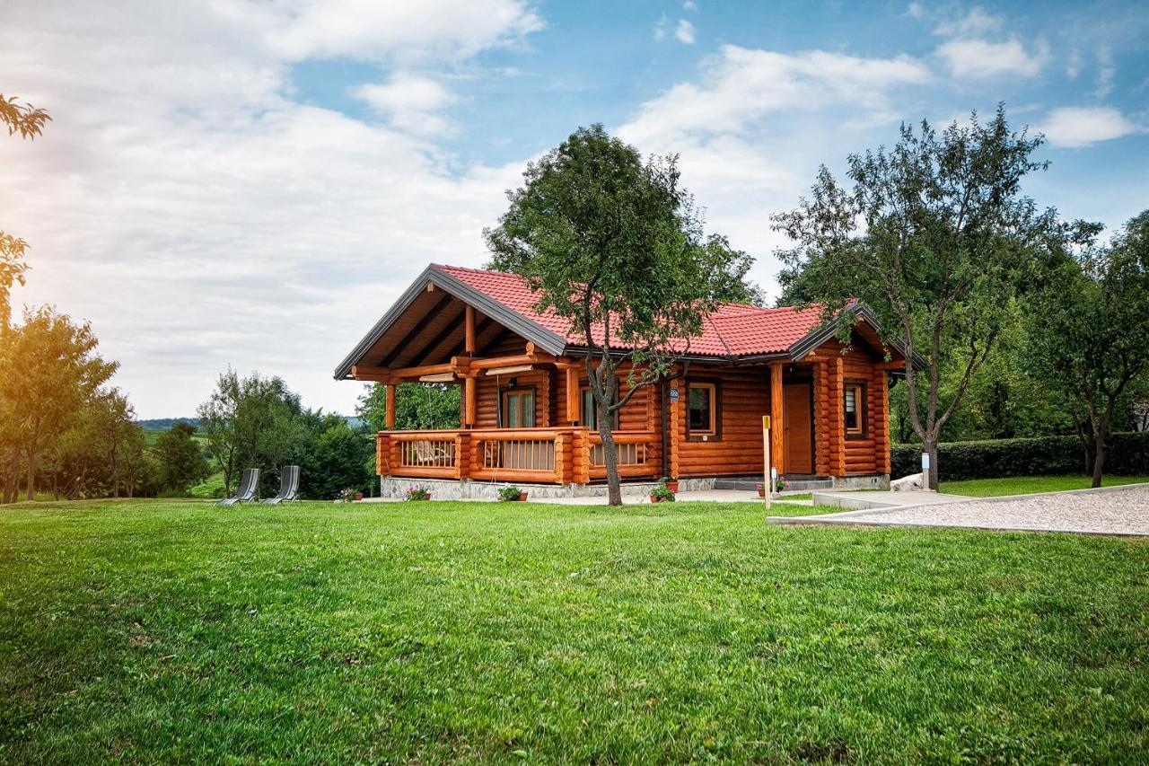 Country Lodge Vukovic Rakovica Eksteriør billede